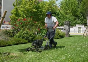 le-square-arnaud-beltrame-fait-partie-des-secteurs-que-la-ville-entretient-regulierement-photo-le-dl-guillaume-drevet