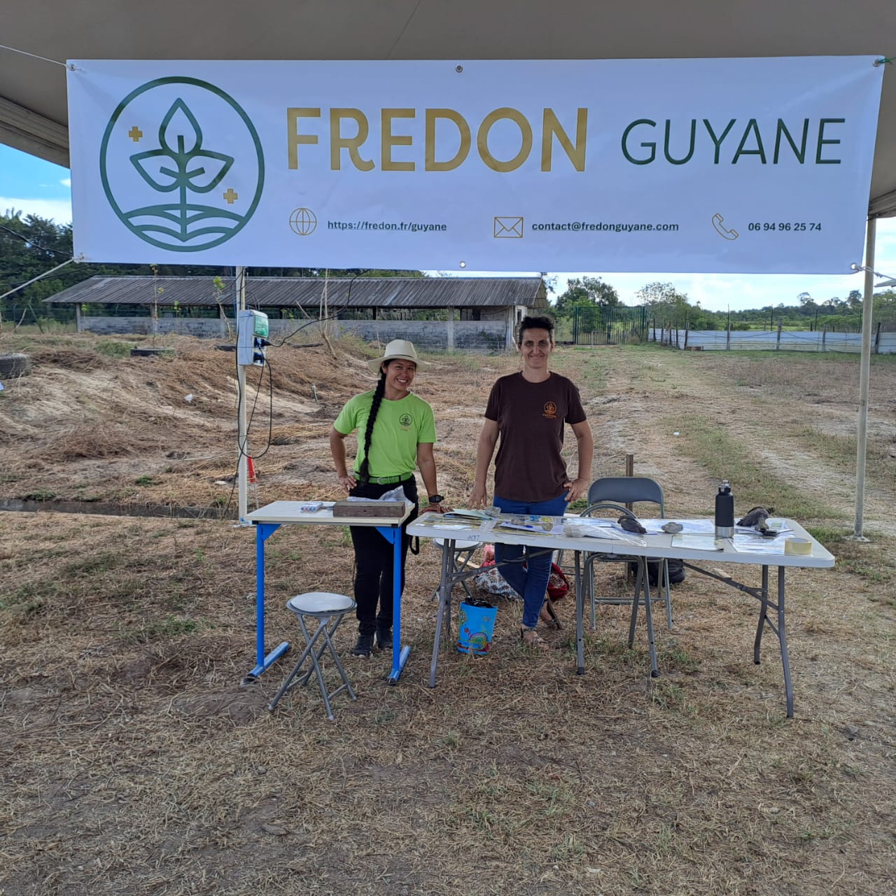 Stéphanie CHOU KET KIME (Chargée de mission en Santé du Végétal - FREDON Guyane) et Laura DEMADE PELLORCE (Directrice - FREDON Guyane)