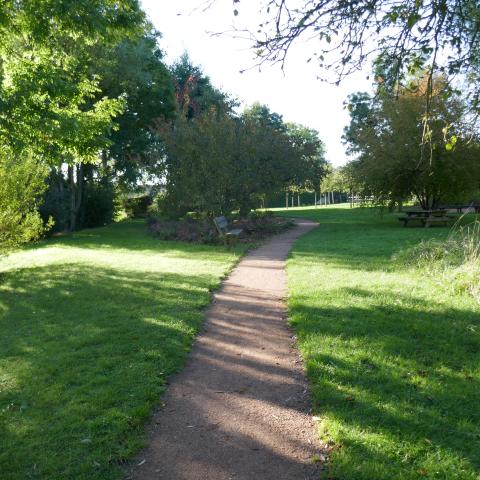 Un entretien sobre dans le parc, Commune de Sées (61)